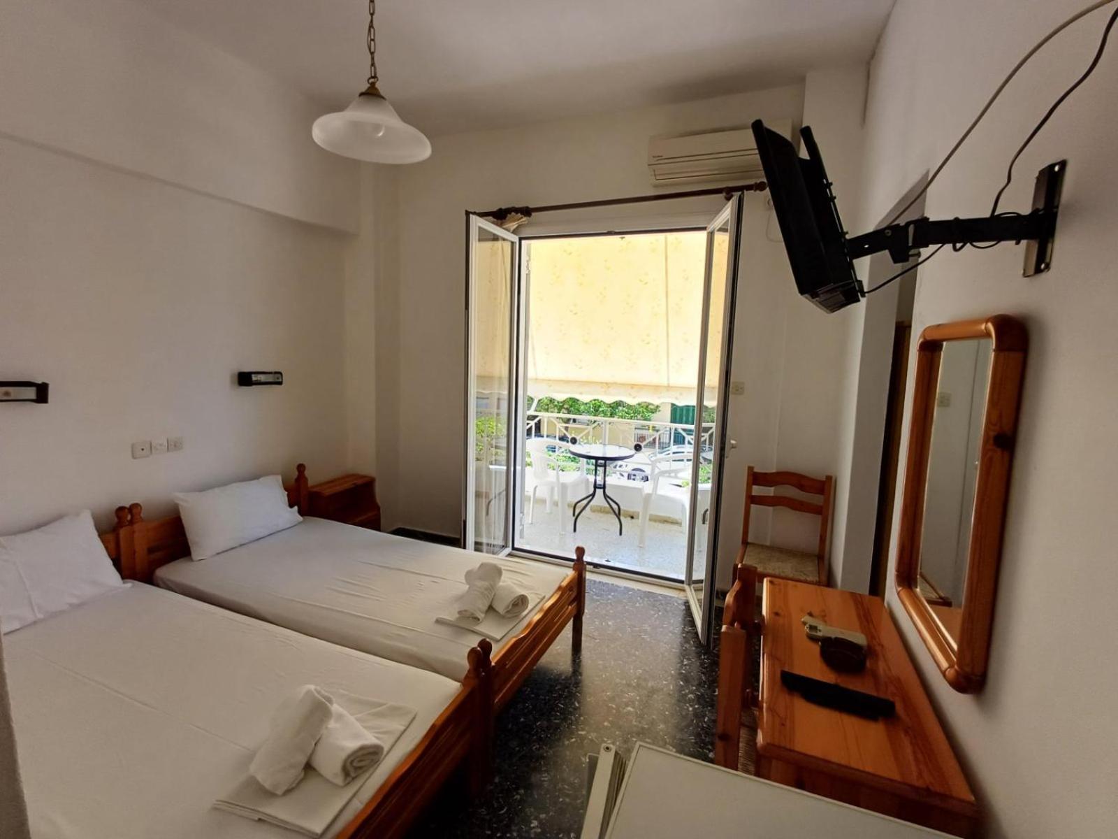 Araliki Apartments & Studios Loutra Edipsou  Esterno foto